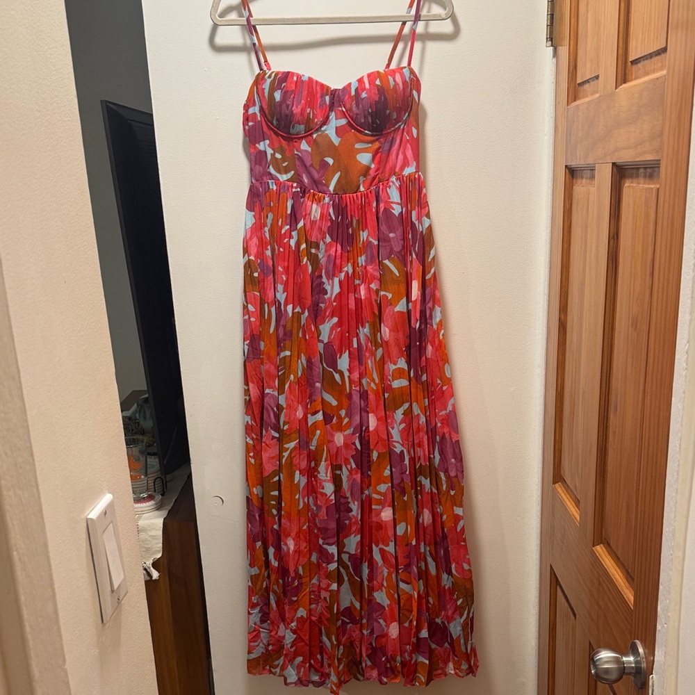 Petal & Pup Achanti Print Pleated Maxi Dress